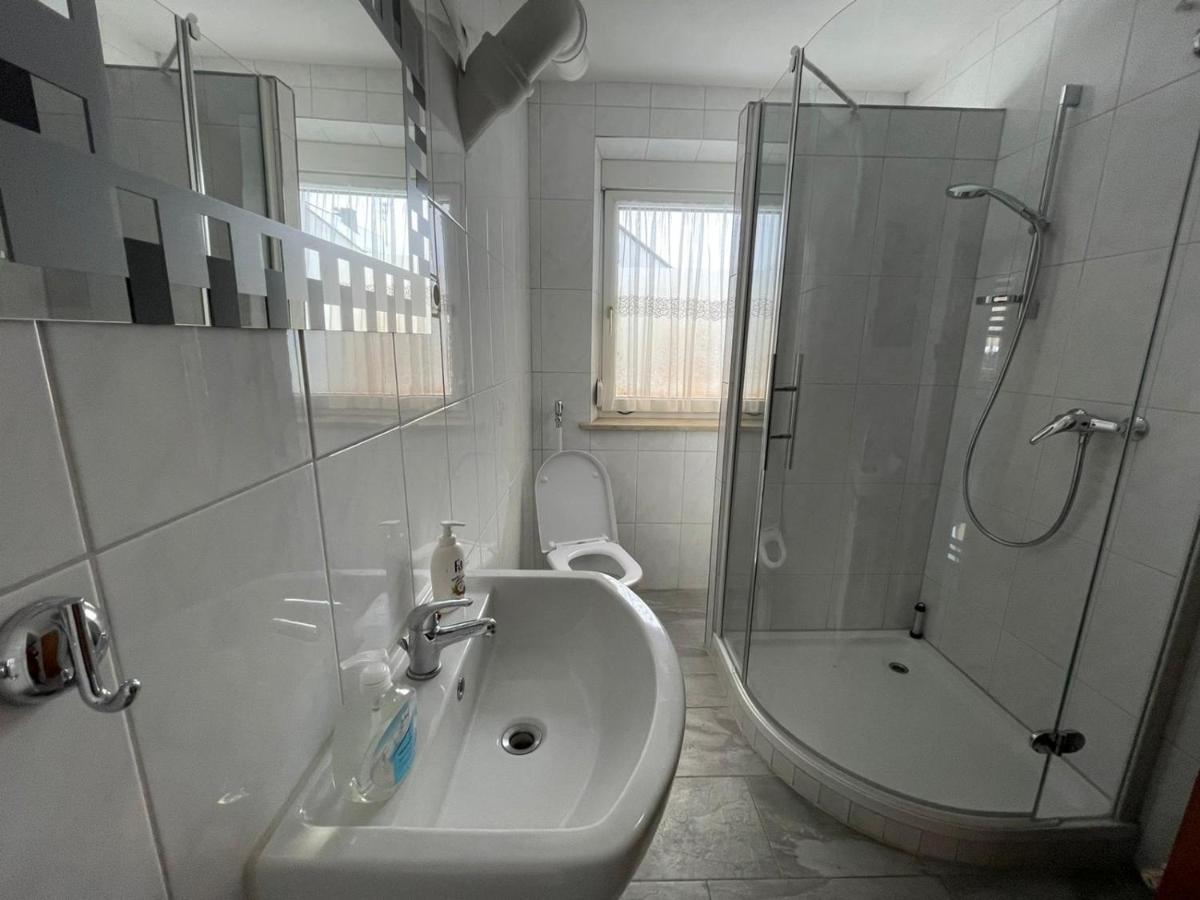 Guntia Apartment Mit Grossem Garten 金茨堡 外观 照片